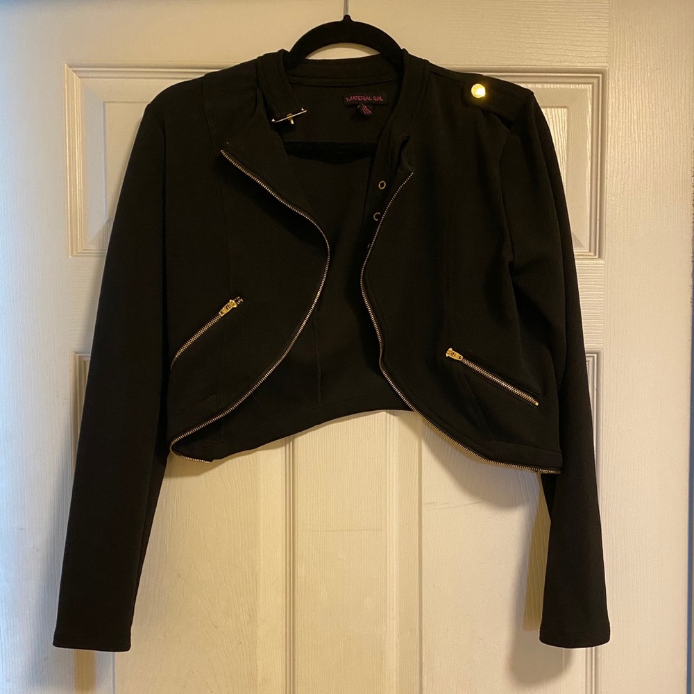 Black cropped jacket